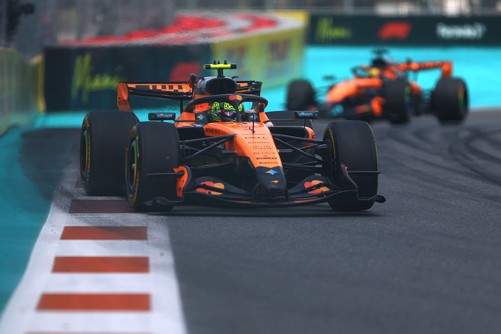 NORRIS MIAMI’DE SAHNEDE: SPRINT YARIŞINI KAZANDI!